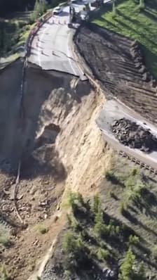 États-Unis: une route s'effondre à cause d'un glissement de terrain dans le Wyoming