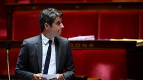 Gabriel Attal s'adresse aux députés lors d'une séance de questions au gouvernement à l'Assemblée nationale, le 5 juin 2024 à Paris.