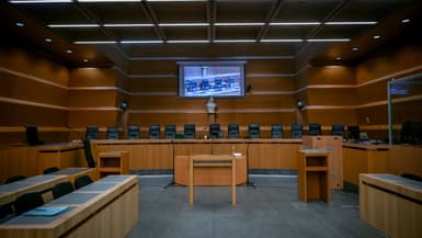 La salle d'audience du palais de justice de Grenoble avant le procès en appel de Gabriel Fortin devant la Cour d'assises de l'Isère, le 13 mai 2024