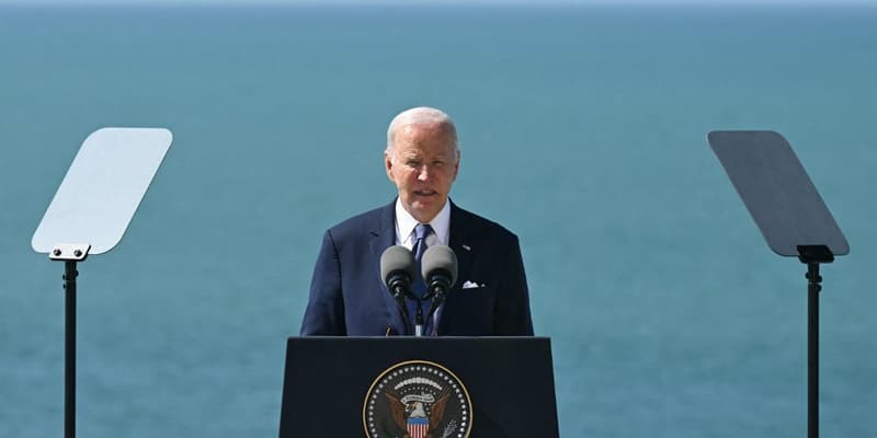 Le président américain, Joe Biden, à la Pointe du Hoc, dans le Calvados, le 7 juin 2024