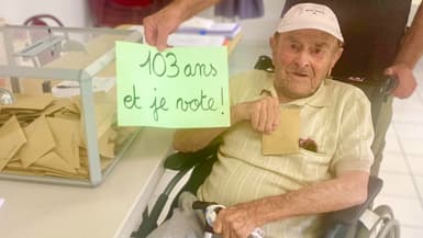 Robert Miffred, 102 ans, le 9 juin 2024 dans son bureau de vote de Digne-les-Bains.