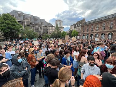 Un rassemblement contre l'extrême-droite sur la place Kléber à Strasbourg le lundi 10 juin 2024.