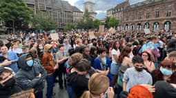 Un rassemblement contre l'extrême-droite sur la place Kléber à Strasbourg le lundi 10 juin 2024.